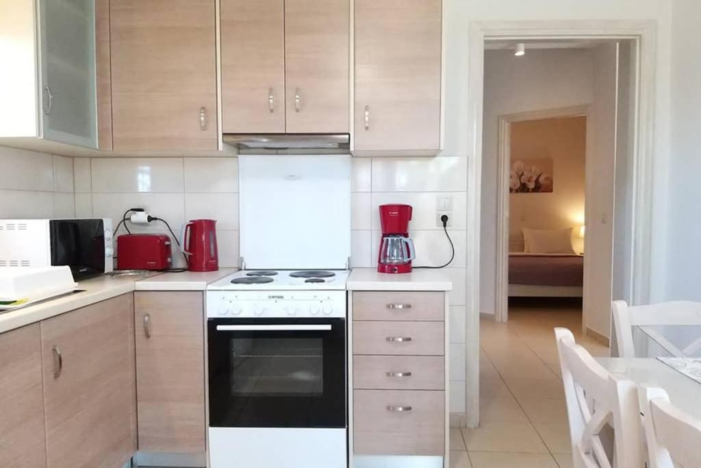 New, Modern, Bright And Independent Apartment 83 M2, With Garden, 5Min To The Beach And The City Center Kalamata Luaran gambar